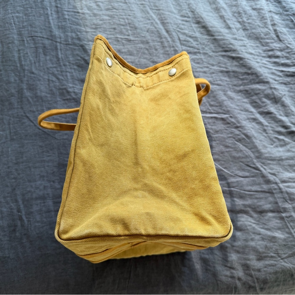 Alex Mill The Perfect Weekday Tote in Golden Khaki - Picture 3 of 11